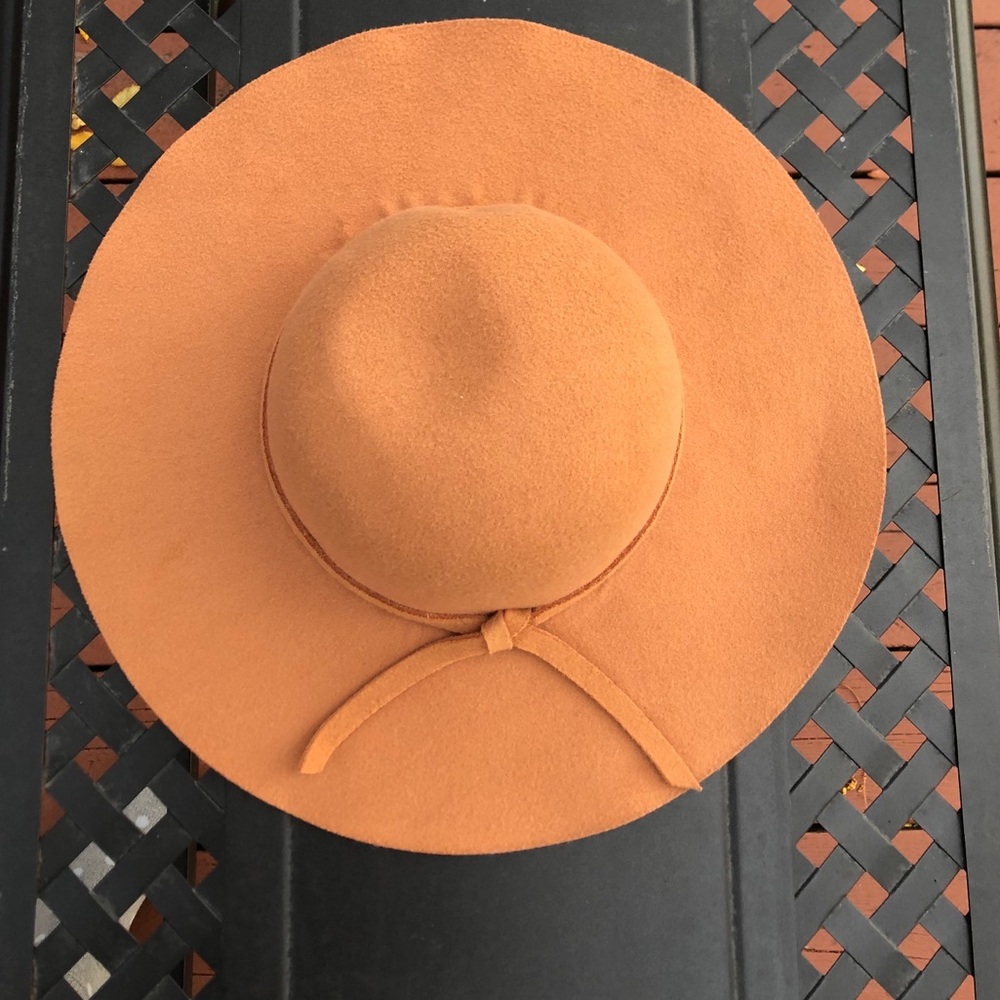 Carmel Sunhat